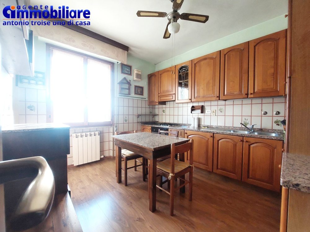 Pistoia-piano-ultimo-zona-residenziale-2-bagni-giardino 35