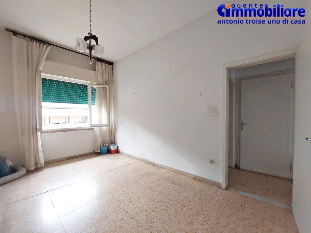 pistoia-vendita-trilocale-ultimo-piano-garage-mansarda 12